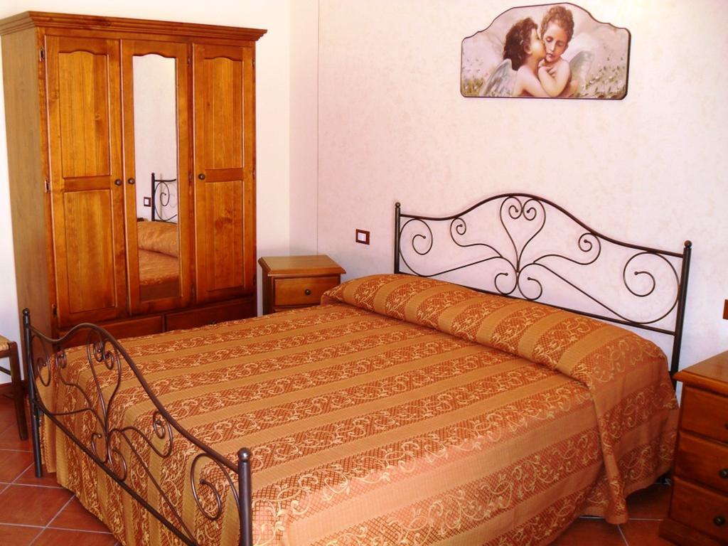 Agriturismo La Targa Buonfornello Cameră foto