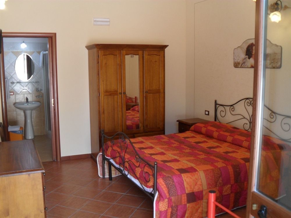 Agriturismo La Targa Buonfornello Exterior foto